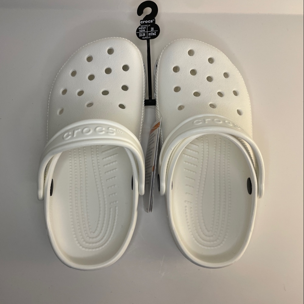 Crocs Clogs White, Size 2 Kids/Mens 2/Women 4, New